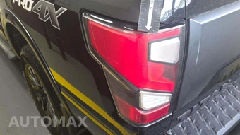 2020 Nissan TITAN PRO-4X Crew Cab Extra Short Bed - miniatura 55