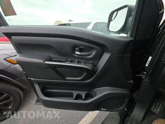 2020 Nissan TITAN PRO-4X Crew Cab Extra Short Bed - miniatura 9