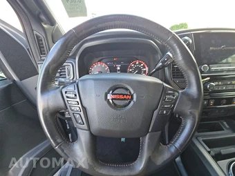 2020 Nissan TITAN PRO-4X Crew Cab Short Bed - miniatura 10