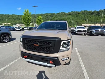 2020 Nissan TITAN PRO-4X Crew Cab Short Bed
