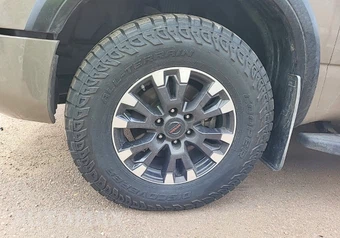 2020 Nissan TITAN PRO-4X Crew Cab Short Bed - miniatura 2