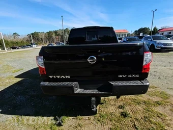 2020 Nissan TITAN SV Crew Cab Short Bed – miniatura 4