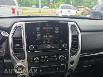2020 Nissan TITAN SV Crew Cab Short Bed - miniatura 7