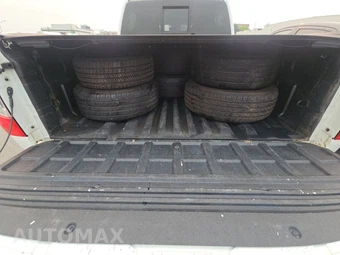 2020 Nissan TITAN SV Crew Cab Short Bed – miniatura 16
