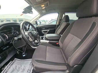 2020 Nissan TITAN SV Crew Cab Short Bed – miniatura 7