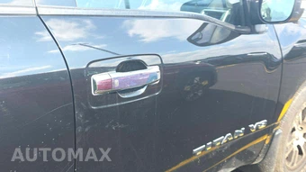 2020 Nissan TITAN SV Crew Cab Short Bed - miniatura 23