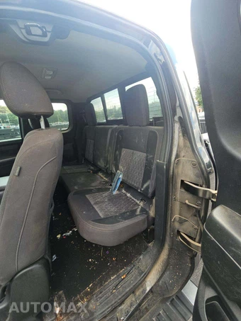 2020 Nissan TITAN SV Extended Cab Medium Bed w/Rear Doors - miniatura 13