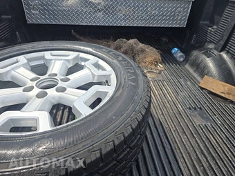 2020 Nissan TITAN XD SV Crew Cab Medium Bed - miniatura 16