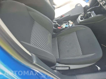 2020 Nissan Versa S – miniatura 18