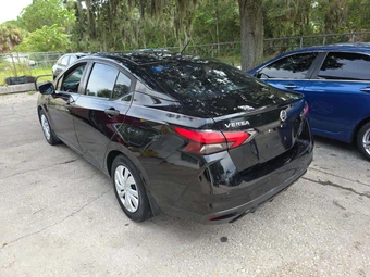 2020 Nissan Versa S - miniatura 2