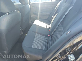 2020 Nissan Versa S – miniatura 13