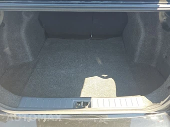 2020 Nissan Versa S – miniatura 16
