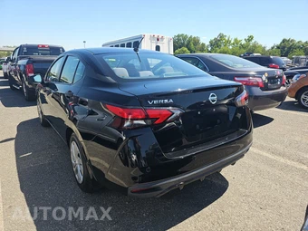 2020 Nissan Versa S – miniatura 6