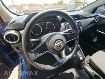 2020 Nissan Versa S – miniatura 10