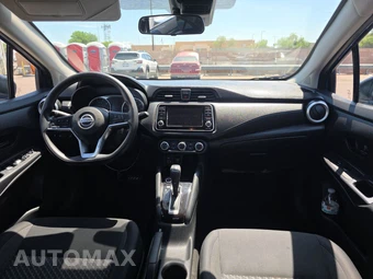 2020 Nissan Versa S – miniatura 11