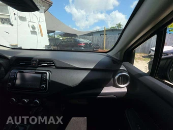 2020 Nissan Versa S – miniatura 19