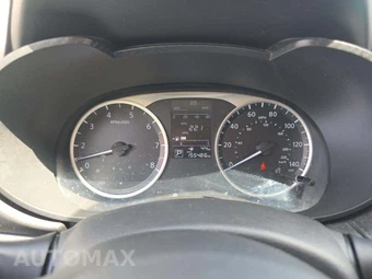 2020 Nissan Versa S – miniatura 9