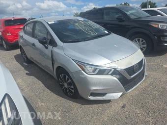 2020 Nissan Versa S – miniatura 3
