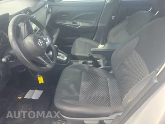 2020 Nissan Versa S – miniatura 8