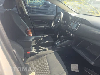 2020 Nissan Versa S – miniatura 9