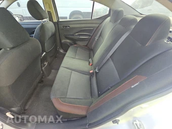 2020 Nissan Versa SR – miniatura 13
