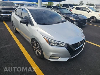 2020 Nissan Versa SR – miniatura 3