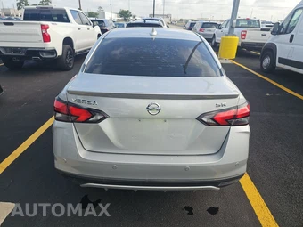 2020 Nissan Versa SR – miniatura 5