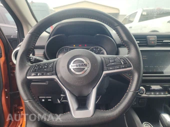 2020 Nissan Versa SR – miniatura 10
