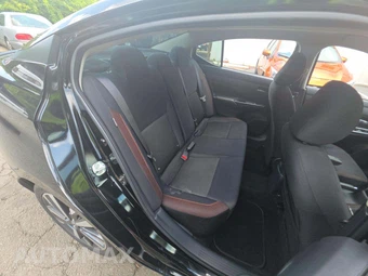 2020 Nissan Versa SR – miniatura 13