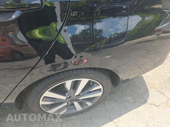 2020 Nissan Versa SR – miniatura 21