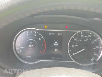 2020 Nissan Versa SR – miniatura 6