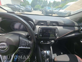 2020 Nissan Versa SR – miniatura 7