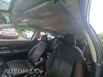 2020 Nissan Versa SR – miniatura 8