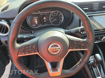 2020 Nissan Versa SR – miniatura 10
