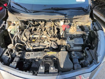 2020 Nissan Versa SR – miniatura 15