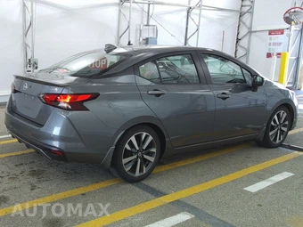 2020 Nissan Versa SR – miniatura 4