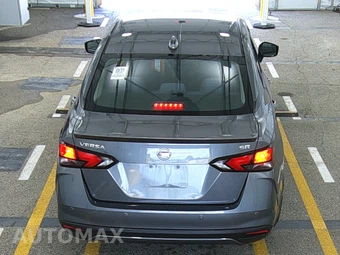 2020 Nissan Versa SR – miniatura 5