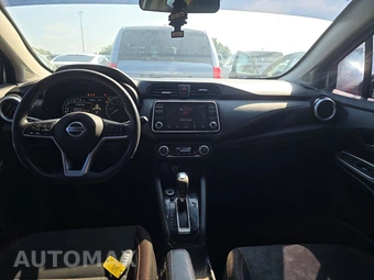 2020 Nissan Versa SR – miniatura 11