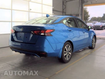 2020 Nissan Versa SV – miniatura 4