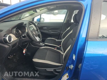 2020 Nissan Versa SV – miniatura 7