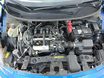 2020 Nissan Versa SV – miniatura 16