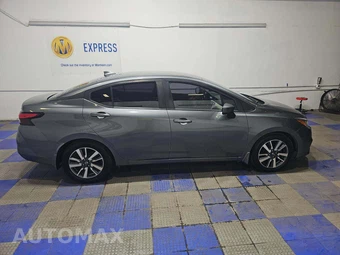 2020 Nissan Versa SV – miniatura 4