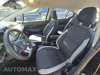 2020 Nissan Versa SV – miniatura 7