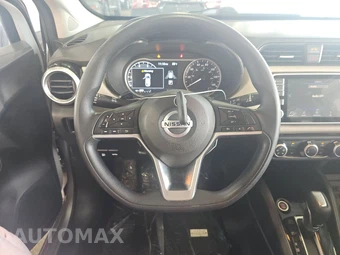 2020 Nissan Versa SV - miniatura 10
