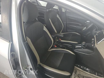 2020 Nissan Versa SV - miniatura 8