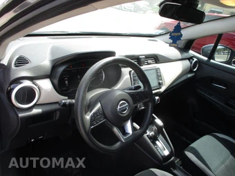 2020 Nissan Versa SV - miniatura 10