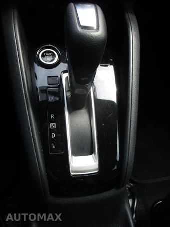2020 Nissan Versa SV - miniatura 19