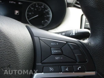 2020 Nissan Versa SV - miniatura 21