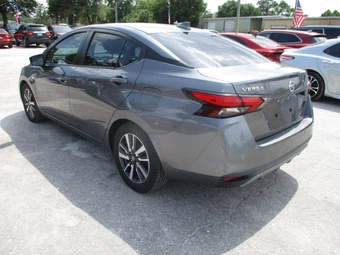 2020 Nissan Versa SV - miniatura 8