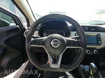 2020 Nissan Versa SV - miniatura 10